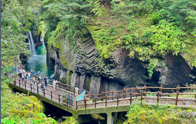 Day Trip to Sacred Shrines and Natural Wonders from Fukuoka - Image 3